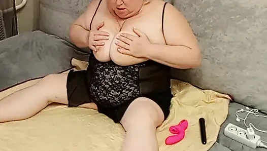 Большая мясистая киска, задница и огромные сиськи # 7