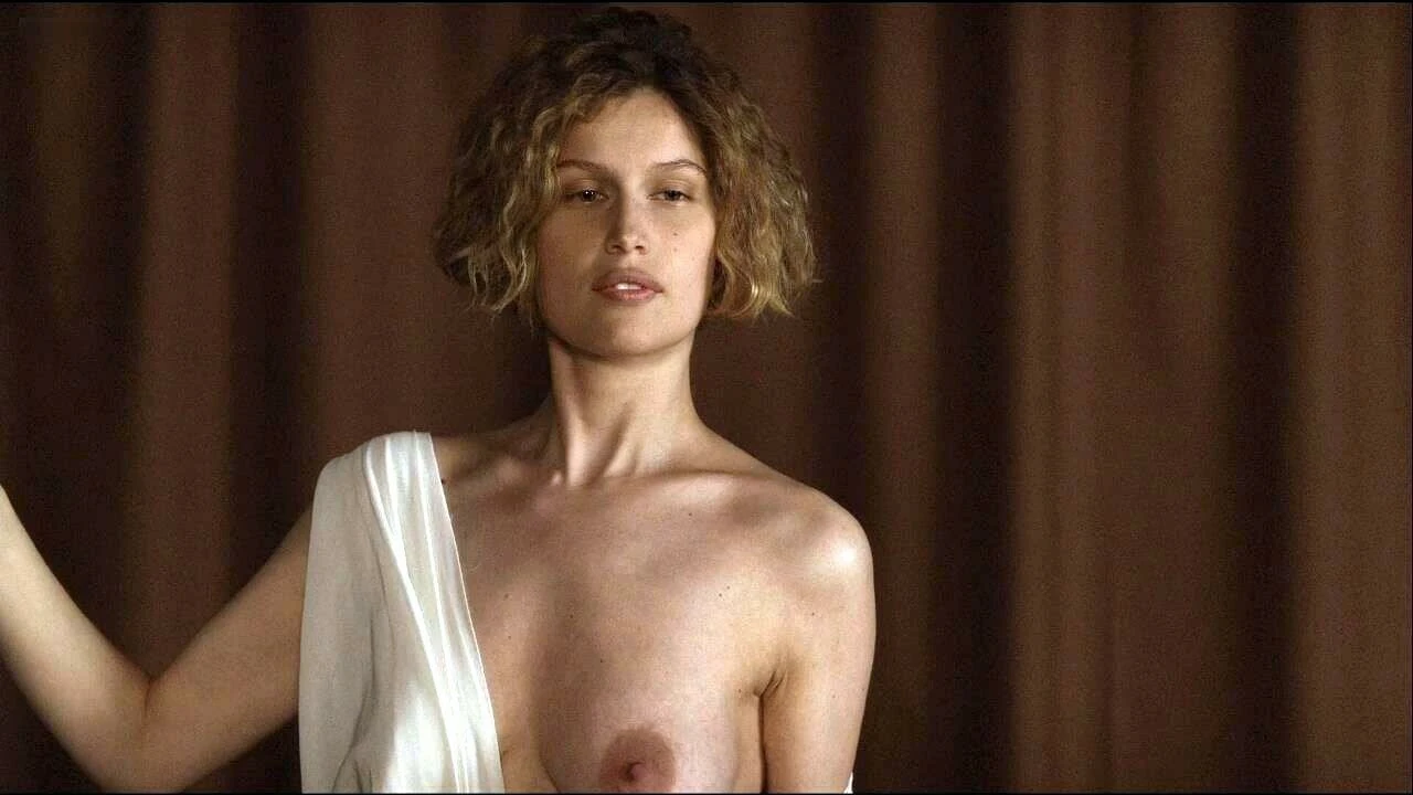 Laetitia Casta desnuda