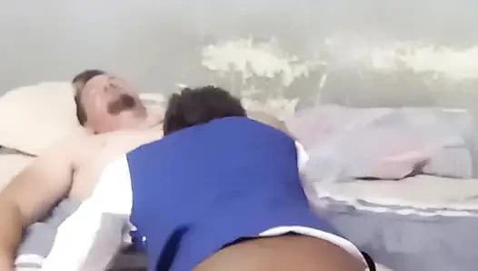 Heiße Afrikanische 18-jährige Schulmädchen Werden Von Ihrem Stiefpapi Gefickt