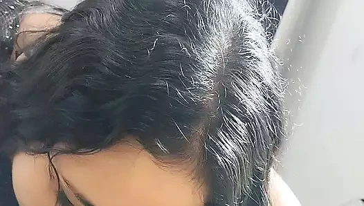 我的继妹在这些美味的性爱中向我展示真爱