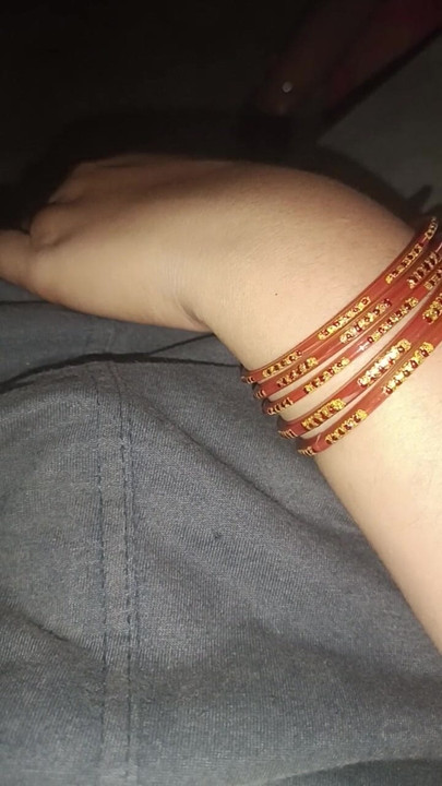 Muth mar rahi bhabhi