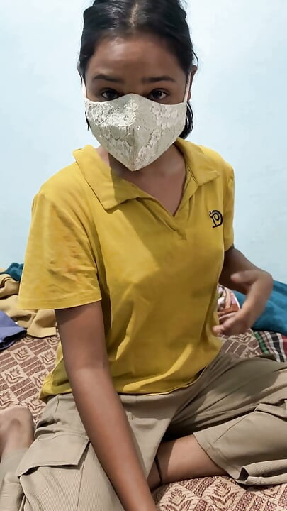 Teen Big Ass Indian Girl Showing Ass 18 Plus Age Desi Girl