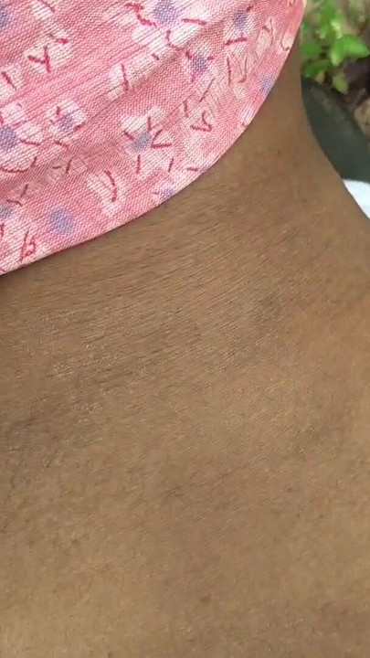 Muncitoare tribică desi face sex pe la spate cu proprietarul fermei | Clip 1