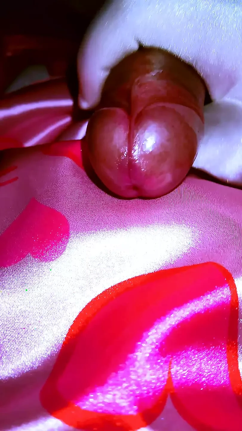 CumonSatin 7