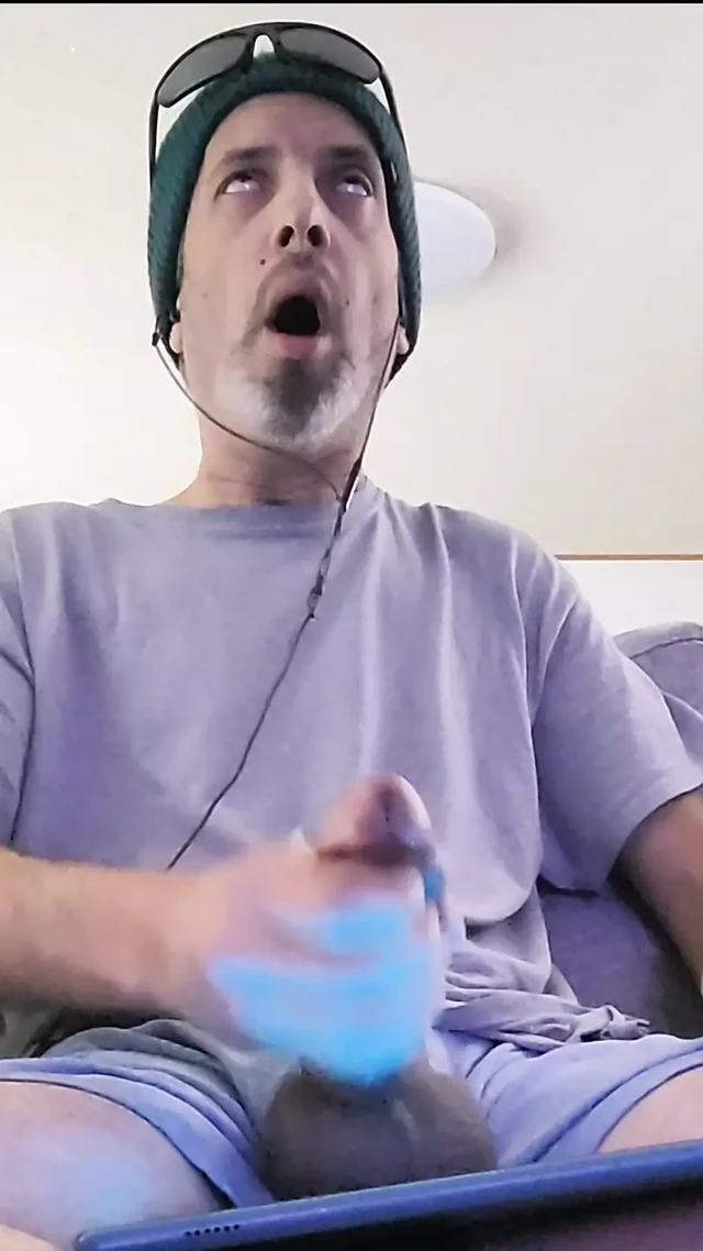 Fat cock cumshot