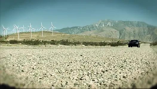 Havuzda ateşli harika amcık sikişi: büyük sert yarak için sürtük bir sarışın