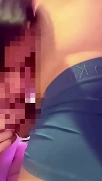 Casal gay garoto asiático amador musculoso bigcock fode em pêlo em hotel a-1