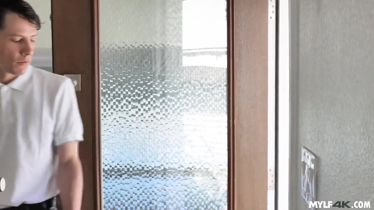 穆斯林人妻干了男人的鸡巴