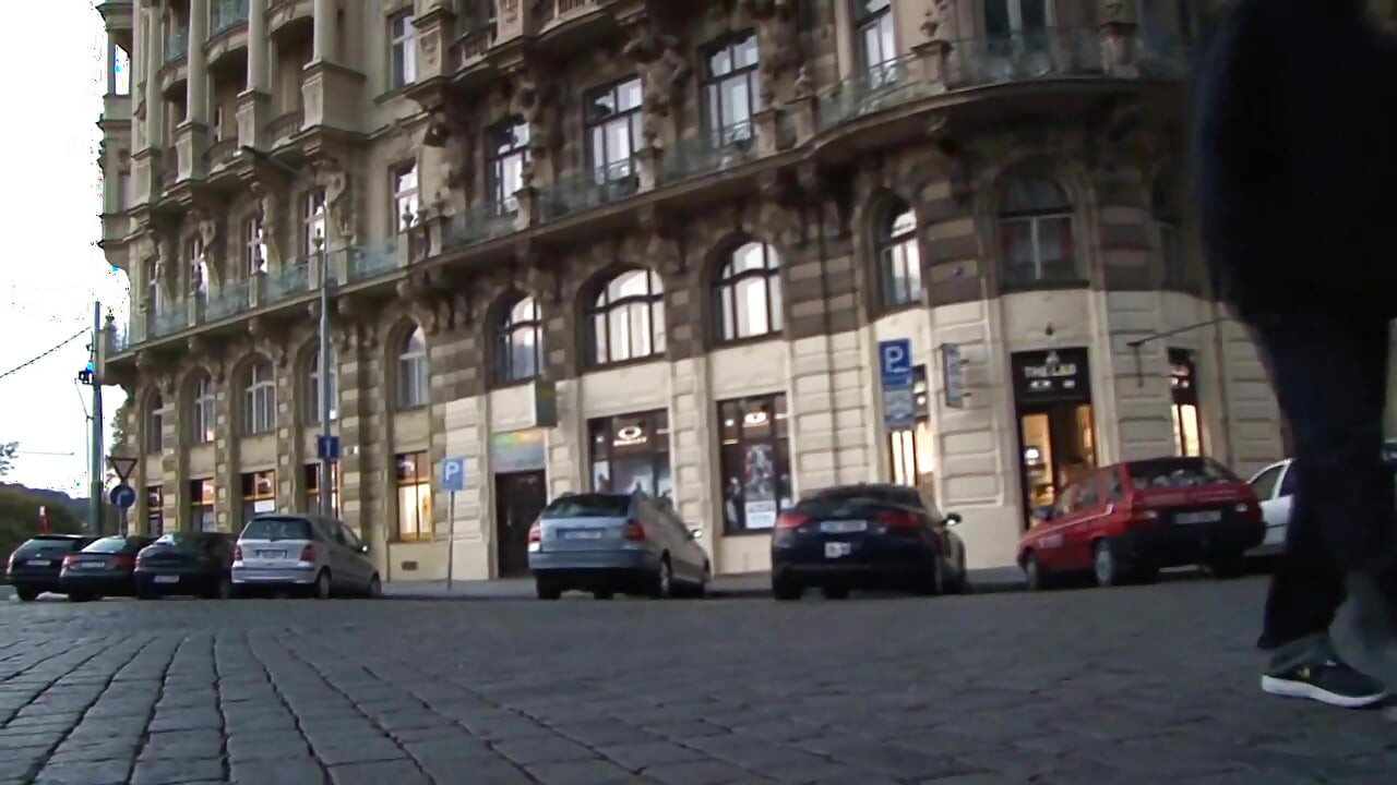 Tipul fute o fată, apoi fata fute un tip