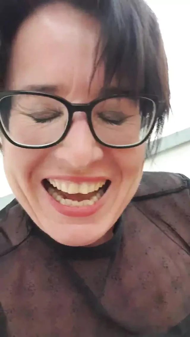 Milf Julie squirts fantastically hard
