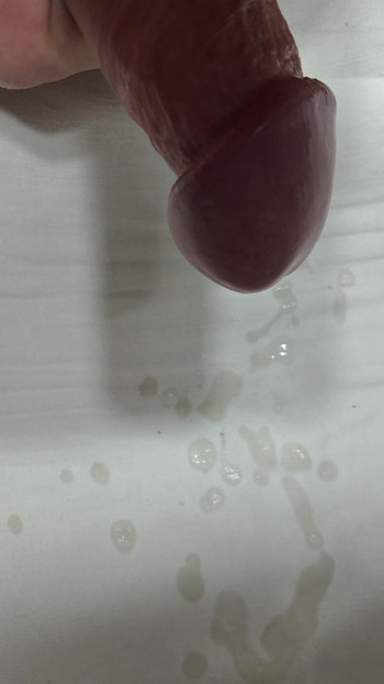 Unexpected cumshot!!