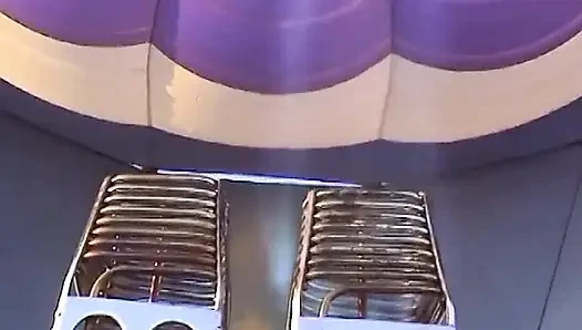 Bu çift sıcak hava balonuyla havada sikilmek için sabırsızlanıyor