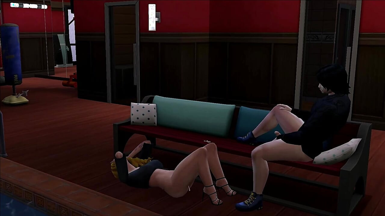 Kale bal vali chodne layak mammi thappar marti hai aur tin logon ki chudaee karti hai