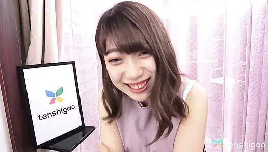 Kotori suzumiya bugün bizi ziyarete gelen seksi Tokyolu bar kızımız