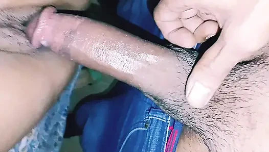 Неудовлетворенная жена дези трахается с жесткой киской с кримпаем