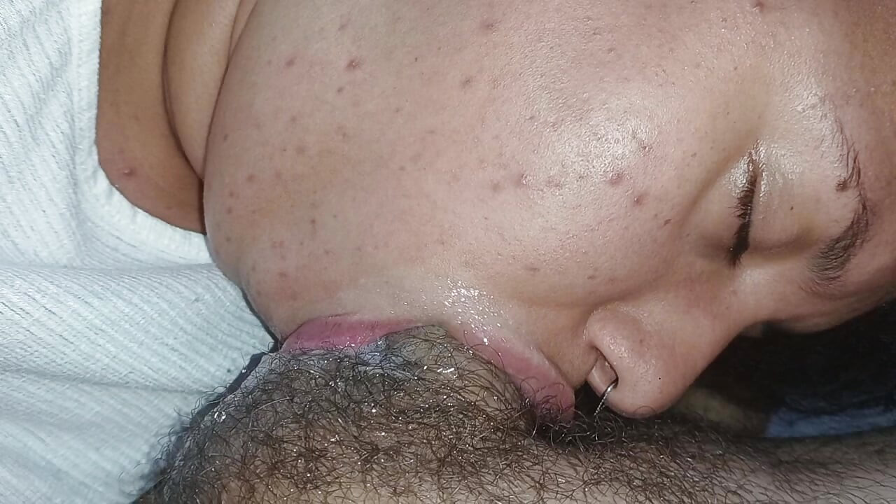 THE BEST BLOWJOB IN THE WORLD, SWALLOWING IT ALL WITH HER DEEP THROAT