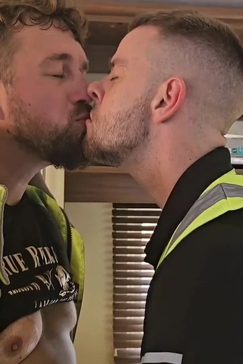 A Gay Tradies Confession