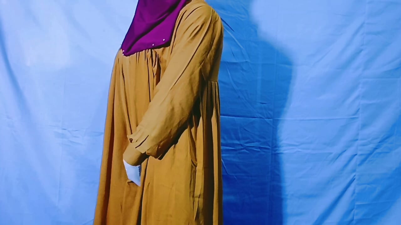 Desi village Bhabhi Bangladeshi hijabi Muslim