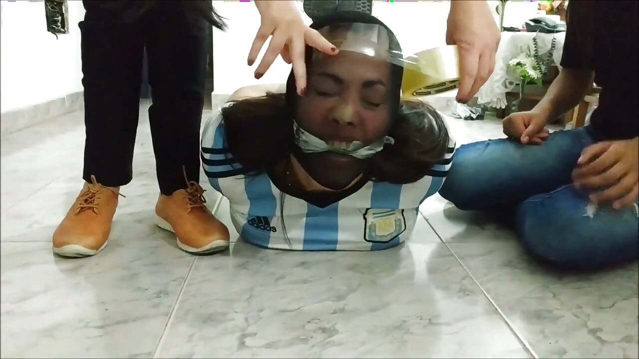 Care deține mama vitregă: Tag-teamed, Hogtied și umilit de brats ei evil!