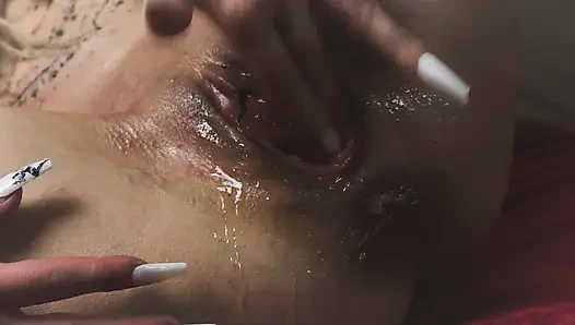 5 Dildos at the Table & Xxl Squirt on the Couch