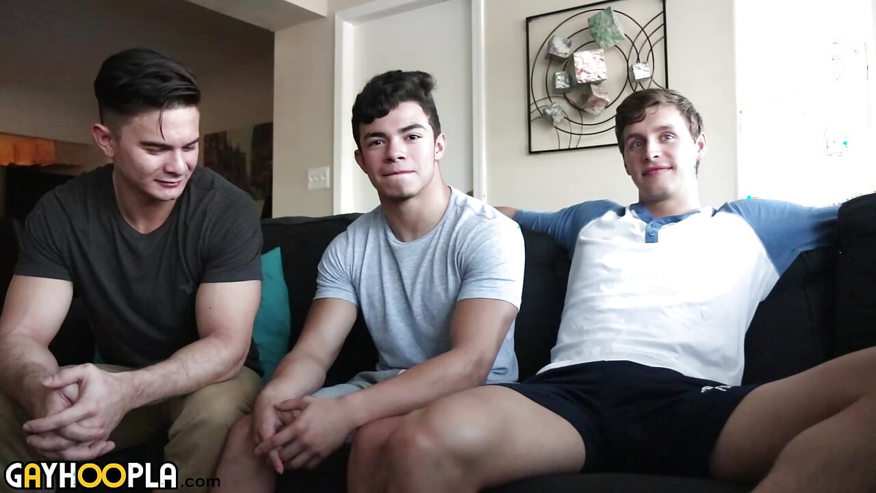 Julian Rodriguez - prima dată latino Jock Bottom