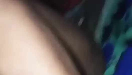Üvey erkek kardeşim ve ben yaz aylarında seks yaparken ter içinde sırılsıklam oluyor