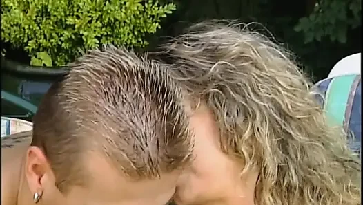 Sie Will Zuerst Eine Massage, Bevor Sie Sex Mit Ihrem Ehemann Hat