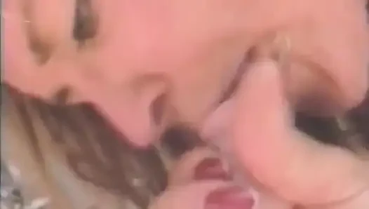 Sesi sepong kontol cewek perancis - close up