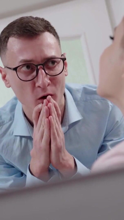 Dane jones si tukang bersih rusia rambut pirang seharga ribuan orang membayarnya dengan nyepong kontol dan ngentot hot | Klip 1