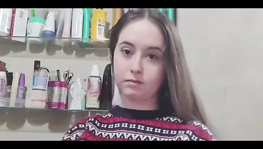 Расчесываю и разряжаю мои волосы