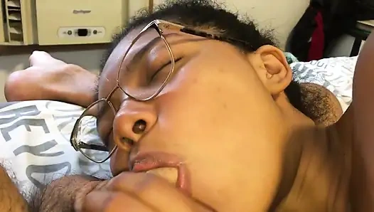 Stieftochter hat deinen pissesaft mit spucken