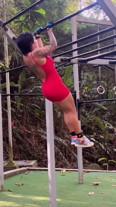 Full-body training with a predominance of pulldowns | Clip 1