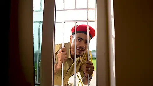 Polisi Wale Ne Ladki Ko Dekha Sex Karte Hue Fir Usne Bhi Jabarjast Sex Kiya