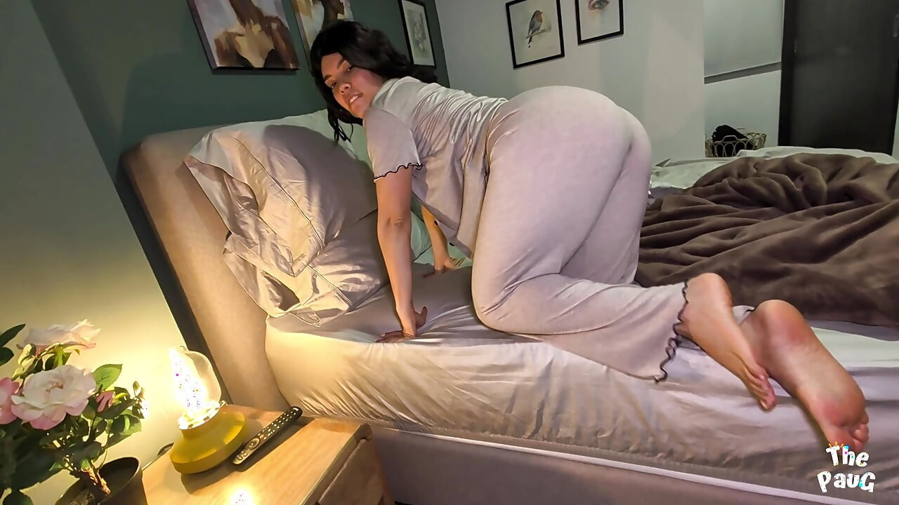 You are my stepson! - Big ass stepmom shares bed with stepson