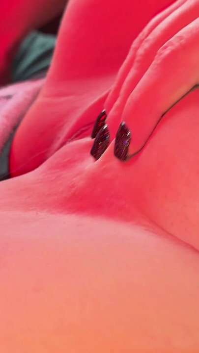 The plump big pussycat loves being spanked | Clip 2