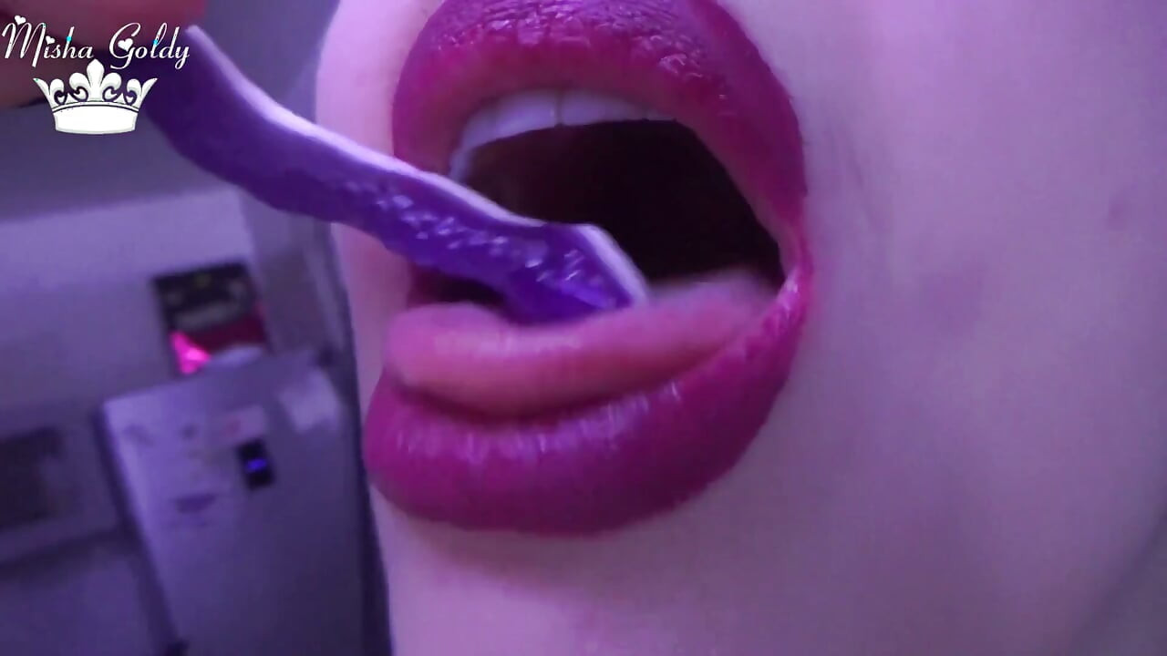 Orm chomp!
