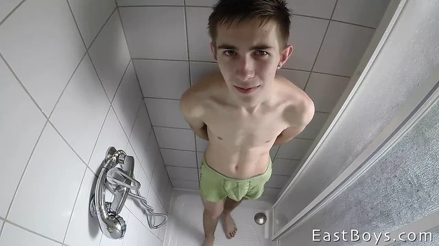 Straight Boy - Handjob Casting