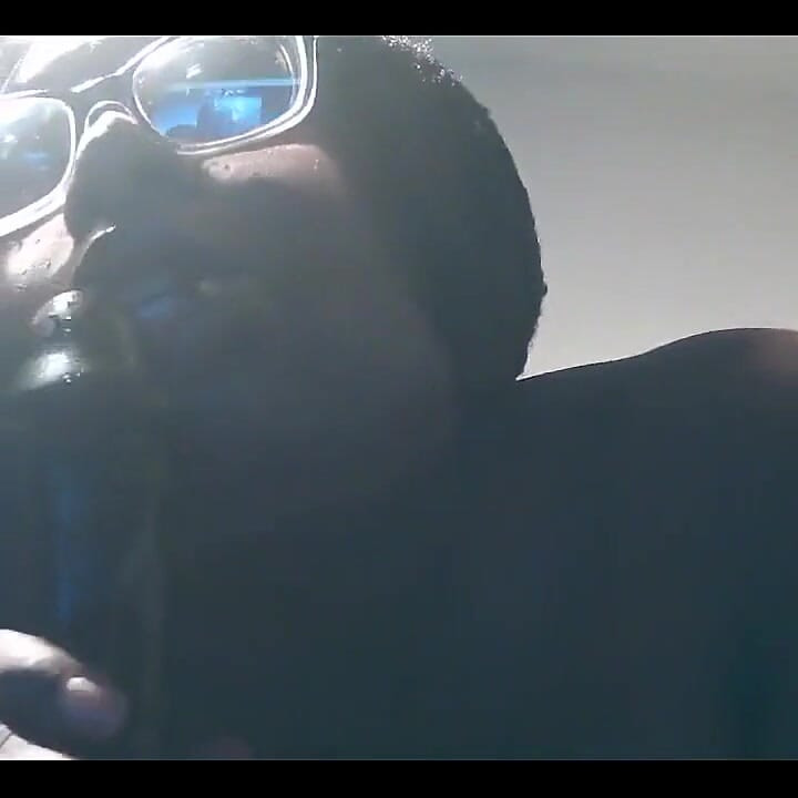 Mrzim pušiti lažni kurac.