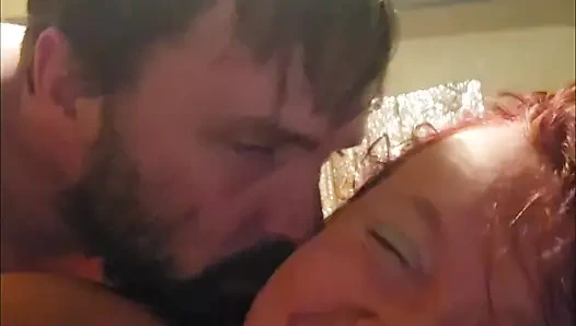 Seksi evli kadın yatmadan önce onu doldurmamı istedi