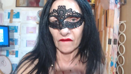 Video in Pantyhose While Pissing