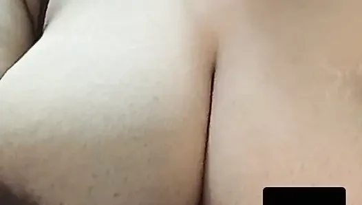 Desi bhabhi showing body on video call.