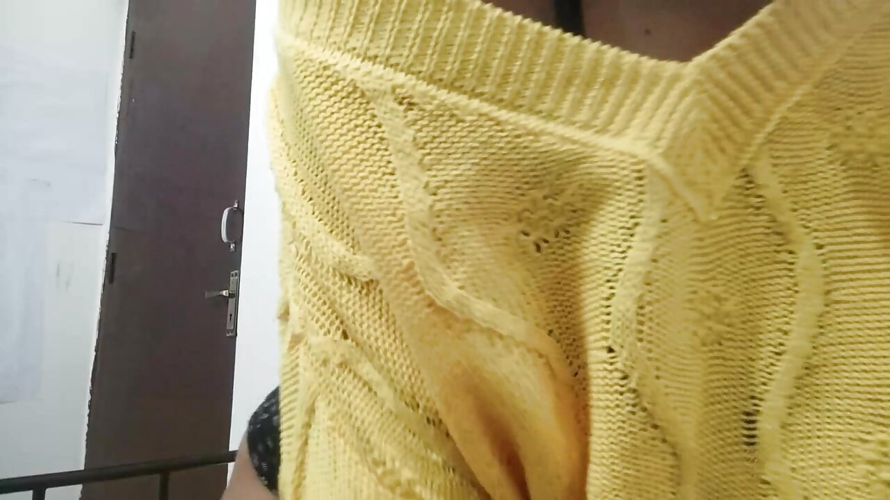 Indian cute collage girl closeedup