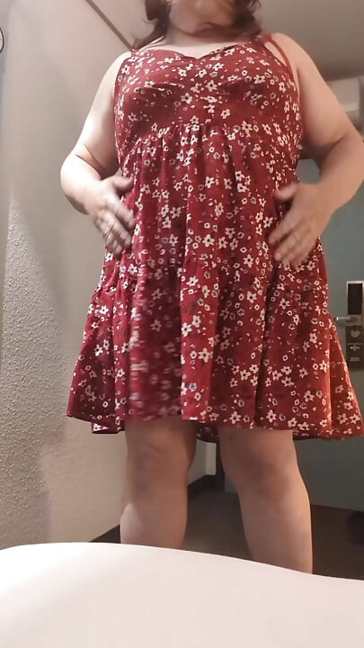 Caught walking her hotel and takes a huge cum load