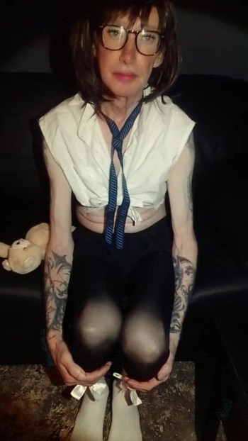 カーラのティーザー2