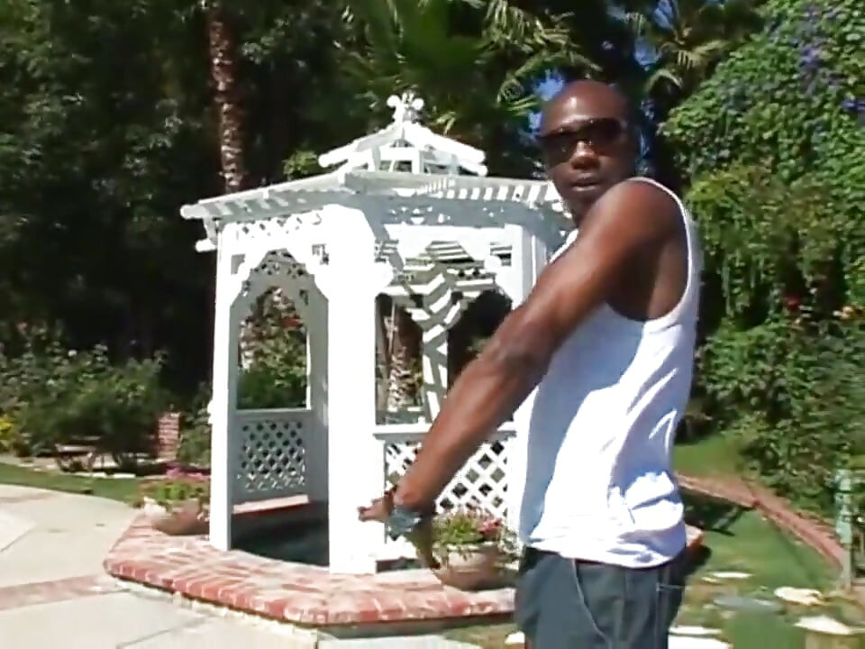 Black threesome in the garden...pussy fucking fingering big black cock sucking