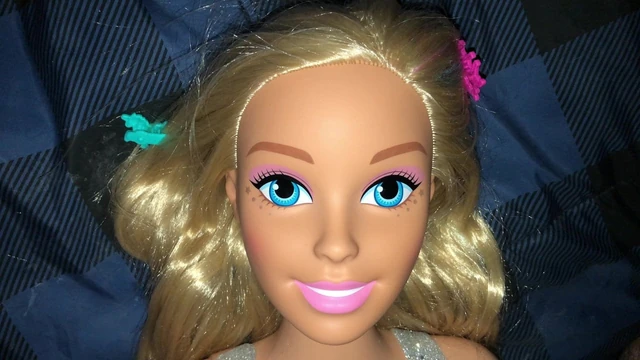 Cum On Barbie Styling Head 3