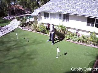 ¡La tetona Gabby Quinteros follada por su instructor de golf cachondo!