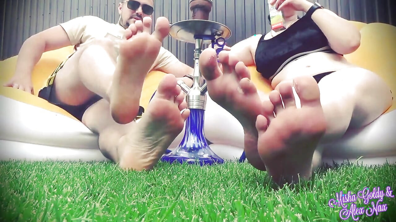 Red light, green light over sweat feet of alpha couple! Long edge play & total orgasm control