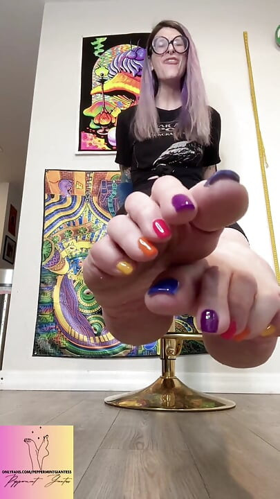67 Angry Giantess GF Deletes All Your Game Data Size 16 Foot Tease