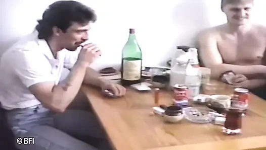 Винтажный трах-оргия с сексуальными телочками